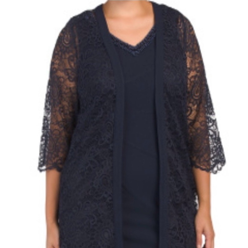 Maya Brooke fitted dress with lace overlay